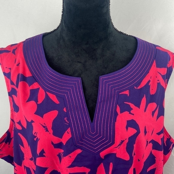 Liz Claiborne Plus Size Floral Tank Blouse with V Neck Line - Picture 3 of 7